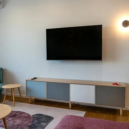 Apartament Raspberry And *