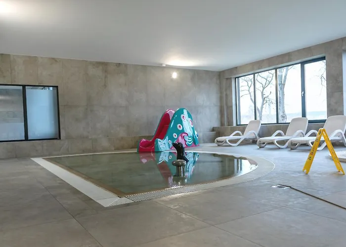 شقة Raspberry And